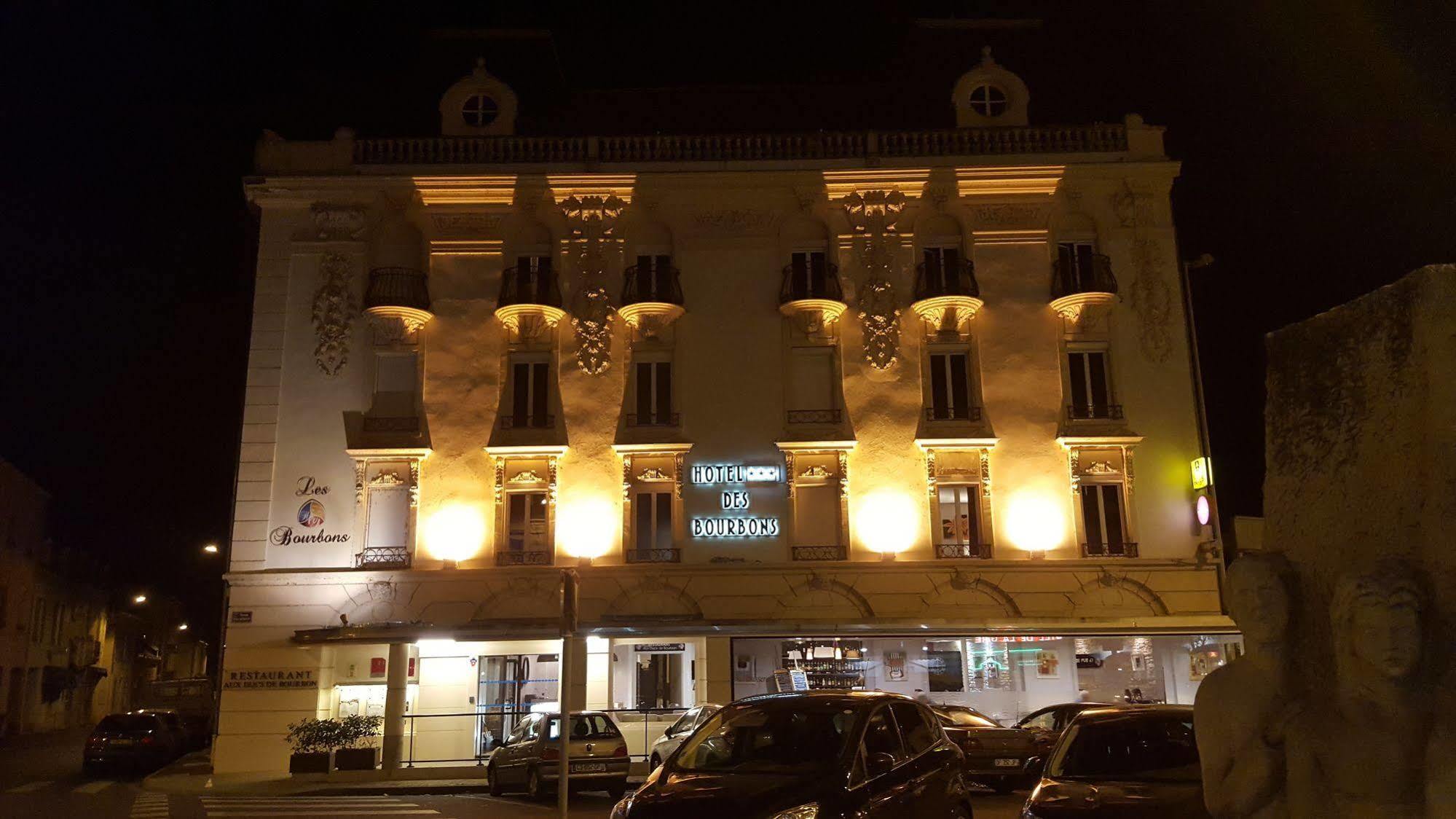 Logis Hotel Des Bourbons Montluçon Exterior foto